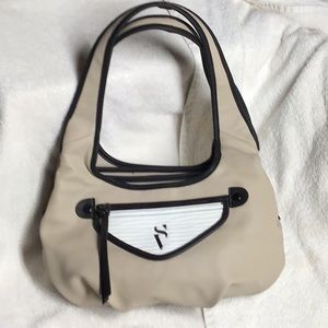NWOT Vera Wang Simply Vera purse